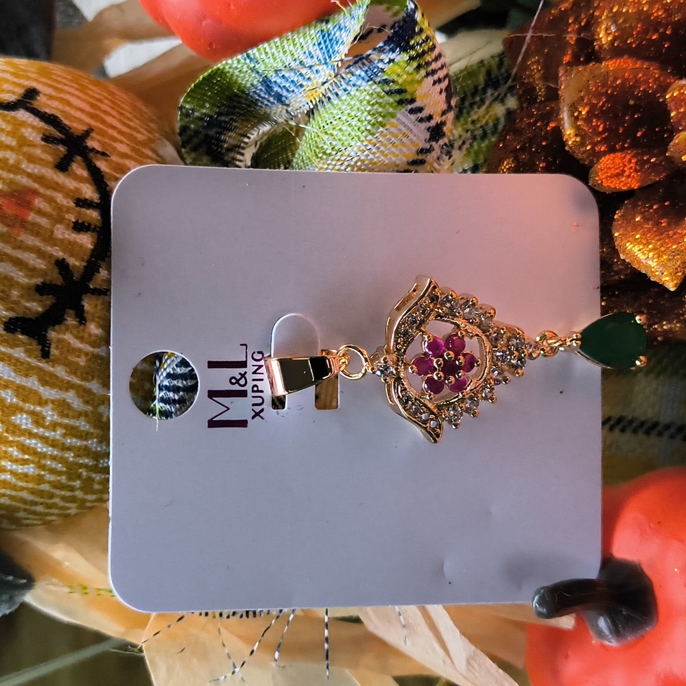 Pendant - Picture 2 of 2